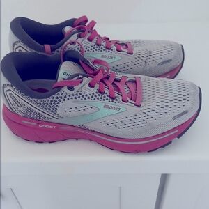 Brooks Women's ghost 14 Running Shoes - Gray and Pink